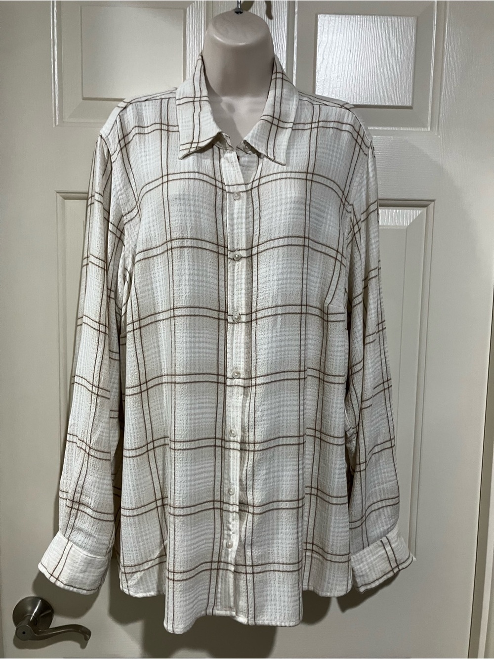 Universal Threads woman XXL button down shirt NWOT - Picture 1 of 12